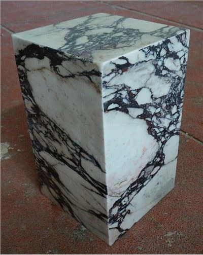 Calacatta 비올라 플린스 테이블 디자인